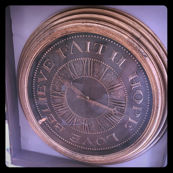 Huntington Home Wall Decor Huntington Home Wall Clock 2 Poshmark